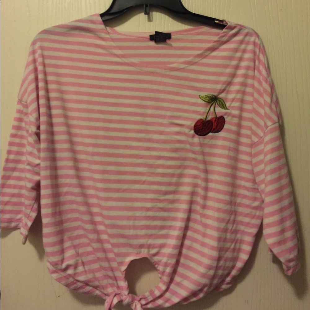Women’s cropped tee
